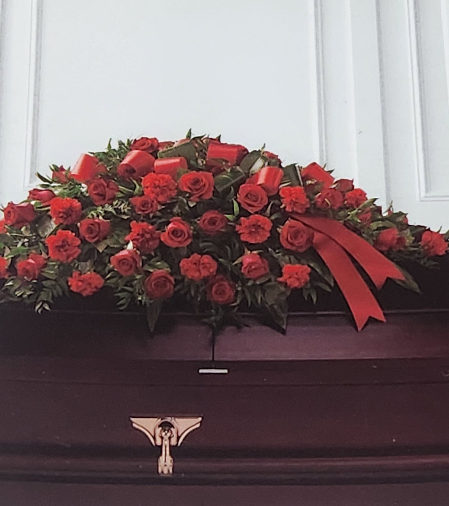 Sympathy Casket Cover – Elegant Funeral Casket Spray Arrangement