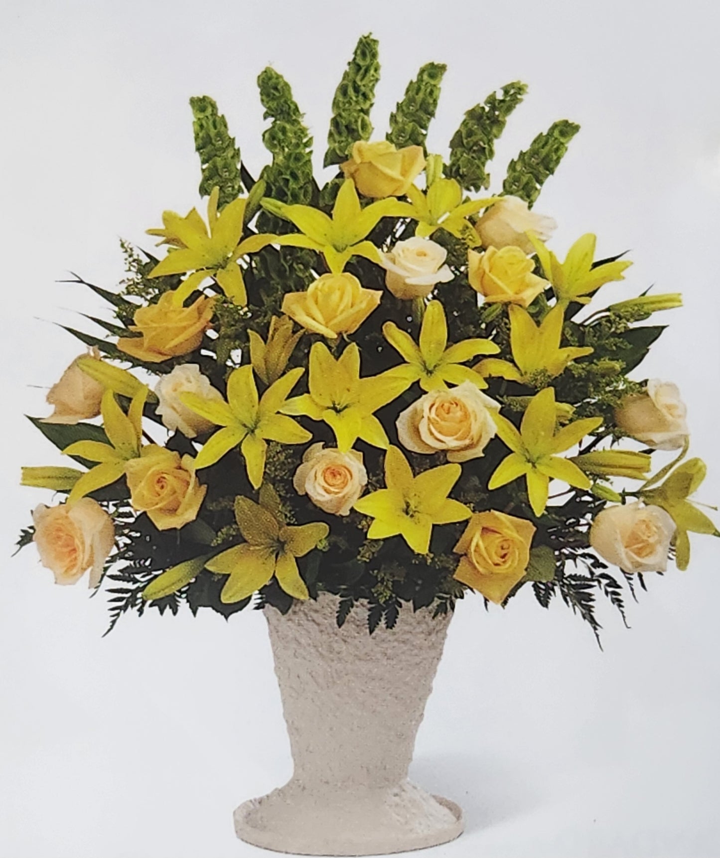 Sympathy Basket – Fresh Sympathy Flower Basket Arrangement