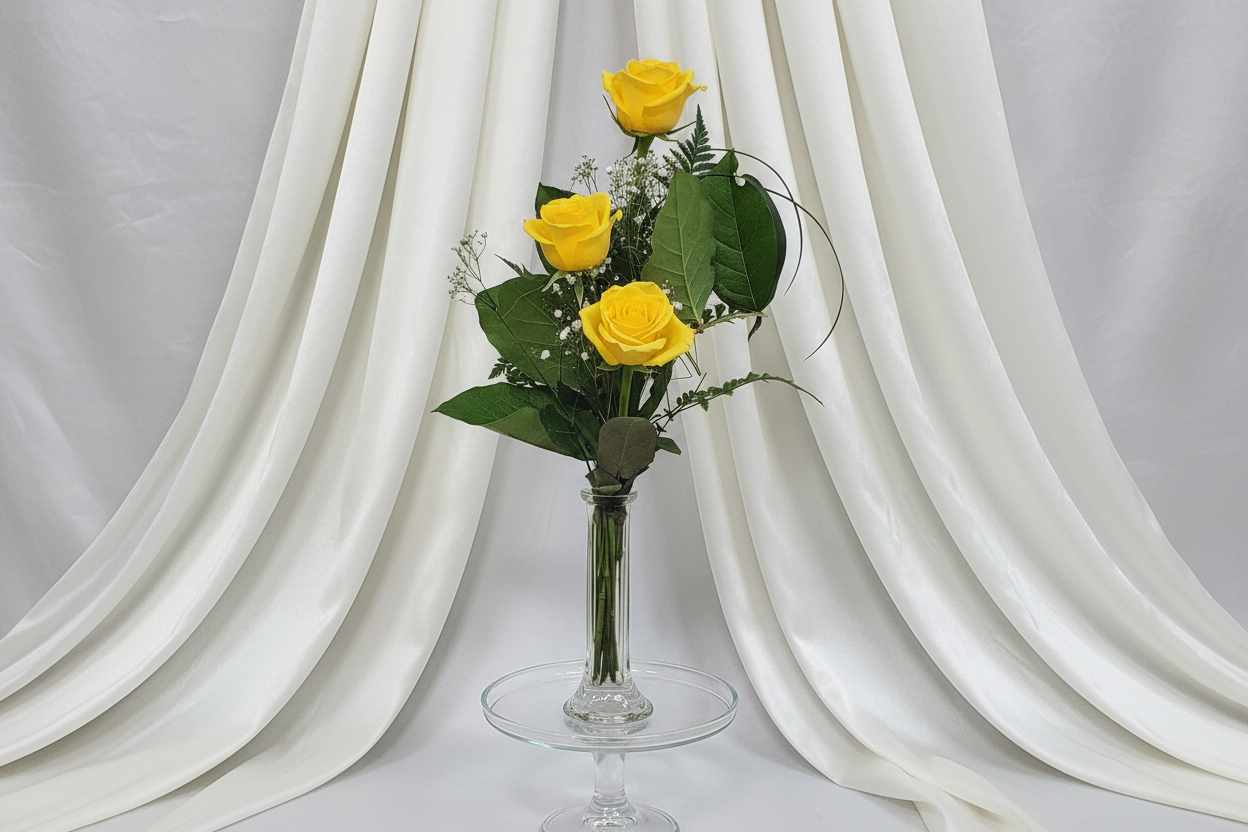Premium 3 Roses Bud Vase | Fresh Rose Bud Vase Delivery